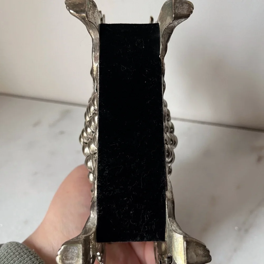Vintage Godinger Silver Plated Footage Embossed Grape Vine Napkin Letter Holder